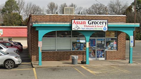Charlotte nc asian grocery - Super G Mart promotes itself as “the largest international supermarket in North Carolina” and recently opened its third store in Pineville, roughly 14 miles ...